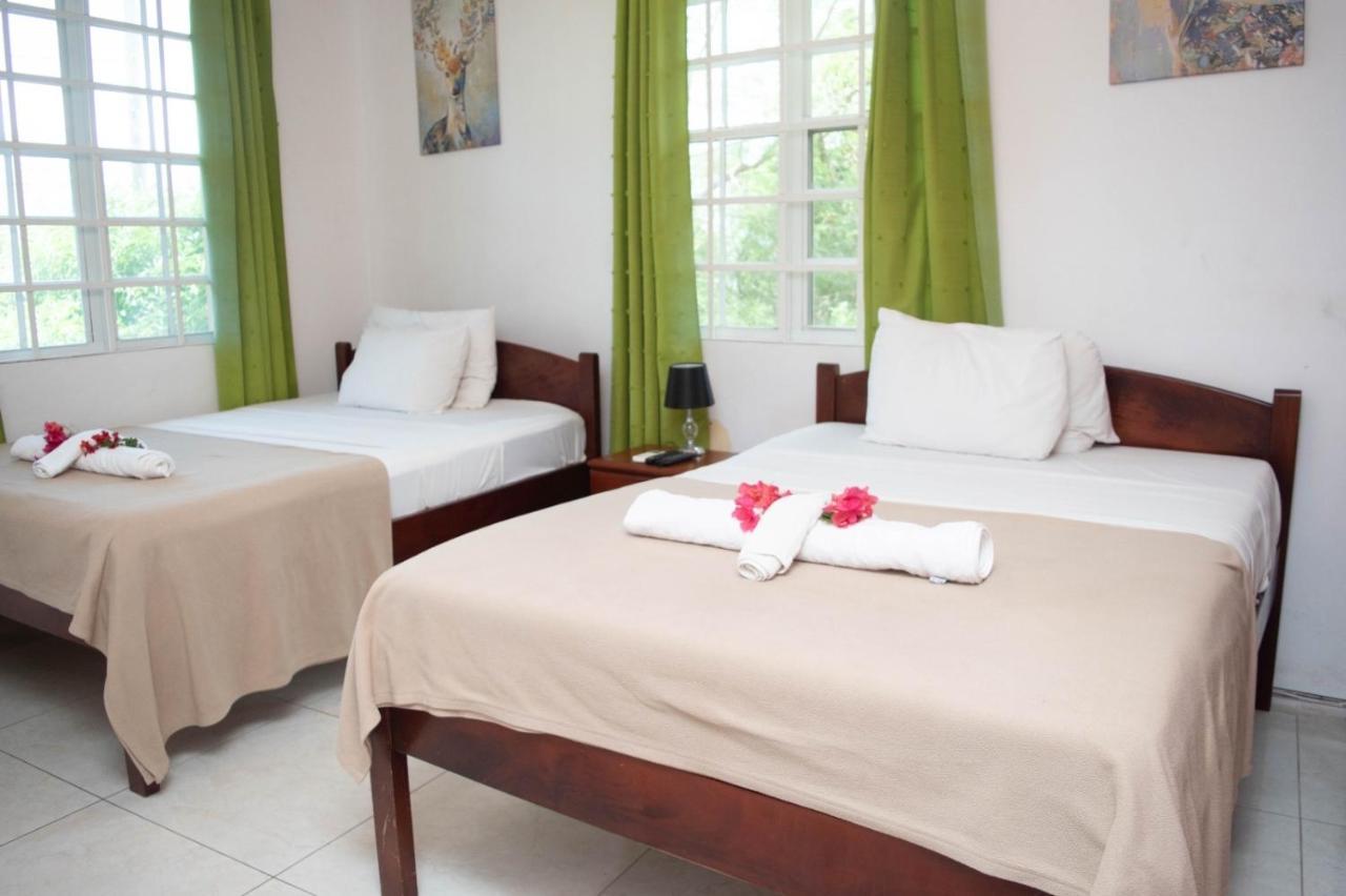 La Heliconia & Day Spa St. George's Ngoại thất bức ảnh