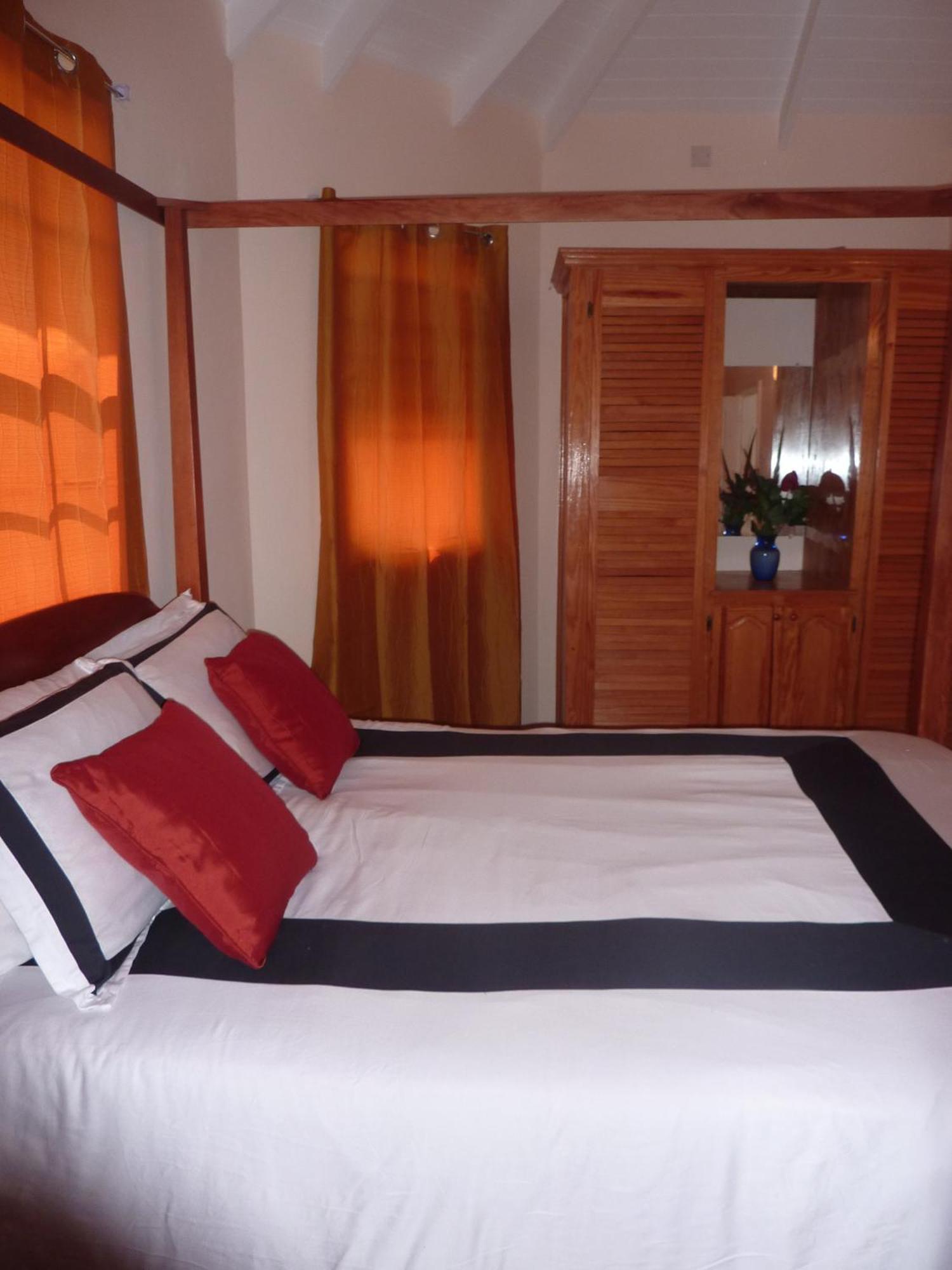 La Heliconia & Day Spa St. George's Ngoại thất bức ảnh